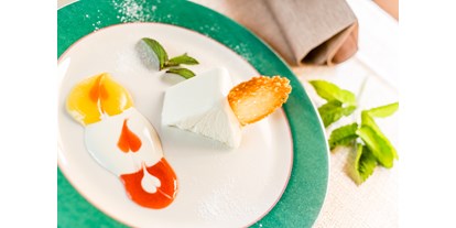 suche - Diätküche/Schonkost - Trentino-Südtirol - Joghurtterrine mit verschiedenen Früchtepürees - Boutique & Wanderhotel Stefaner