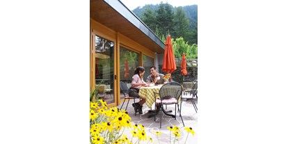suche - Garten - Genießen Sie die Zeit auf unserer großzügigen Terrasse - Boutique & Wanderhotel Stefaner