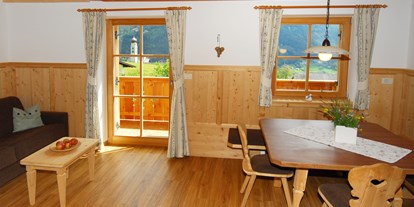 suche - 2 oder mehr Bäder - Trentino-Südtirol - Wohnraum Wohnung Flieder - Singerhof - Urlaub auf dem Bauernhof