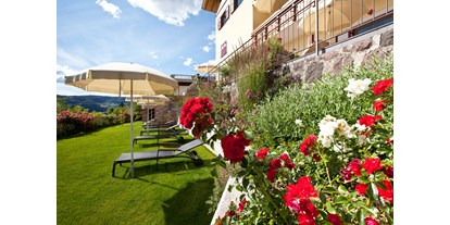 suche - 2 oder mehr Bäder - Trentino-Südtirol - Unser gepflegter Garten umhüllt von Rosen und Lavendl  - Residence Apartments Wolfgang