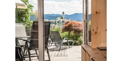 suche - Barrierefrei - Terasse mit Panoramablick  - Residence Apartments Wolfgang