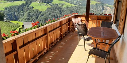suche - Außenpool - Trentino-Südtirol - Kirschgarten Balkon - Ferienbauernhof Masunerhof