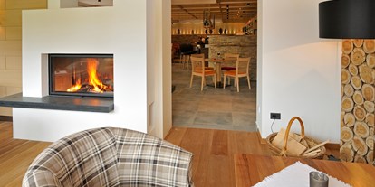 suche - Bar mit Kaminzimmer - Hotel Alpenroyal