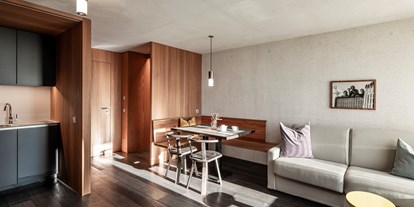 suche - Terrasse - La Paula Apartments & Suites