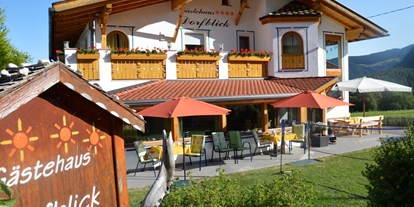 suche - Trentino-Südtirol - Unser kleines Gästehaus in St. Michael bietet Platz für Familien und Sonnenanbeter. Morgens verwöhnen wir unsere Gäste mit einem guten Frühstück vom Büffet und vielen selbstgemachten Leckereien .
Vom Haus aus führen Wanderwege in alle Richtungen . - Haus Dorfblick