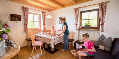 suche - Kategorie Urlaub auf dem Bauernhof: 3 Blumen - Italien - Wohnküche Lilie - Singerhof - Urlaub auf dem Bauernhof