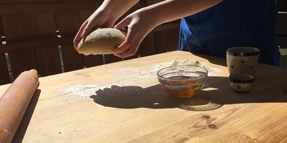 suche - Frühstück - Völs am Schlern - so werden Schlutzer gemacht - Ferienbauernhof Masunerhof