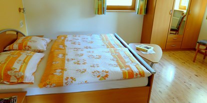 suche - Kategorie Urlaub auf dem Bauernhof: 3 Blumen - Italien - Schlafzimmer Wohnung "Morgensonne" - Strumpflunerhof