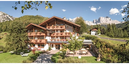suche - WLAN - Italien - Herzlich willkommen in unserem Hotel. Mitten in herrlich ruhiger Lage umgeben von den Bergen des Rosengartens, finden Sie Entspannung und Erholung pur. - Boutique & Wanderhotel Stefaner