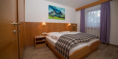 suche - Garage - Residence Erika