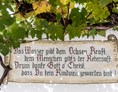 Unterkunft: Leitspruch und Lebensmotto auf der Hausmauer - Gasthof Tschötscherhof