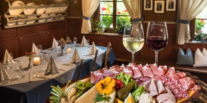suche - WLAN - Italien - Typische Tiroler Brettljause - Gasthof Tschötscherhof