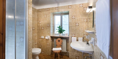suche - WLAN - Italien - Badezimmer - Gasthof Tschötscherhof