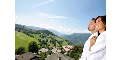 suche - Whirlpool - Italien - Der Blick scheift in die Ferne und zeigt Südtirol von seiner schönsten Seite - Residence Apartments Wolfgang