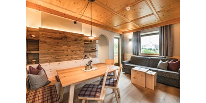 suche - Whirlpool - Italien - NEW:Gemütlicher Wohnraum
in Zirbelkiefer Natur belasssen und Panoramablick - Residence Apartments Wolfgang