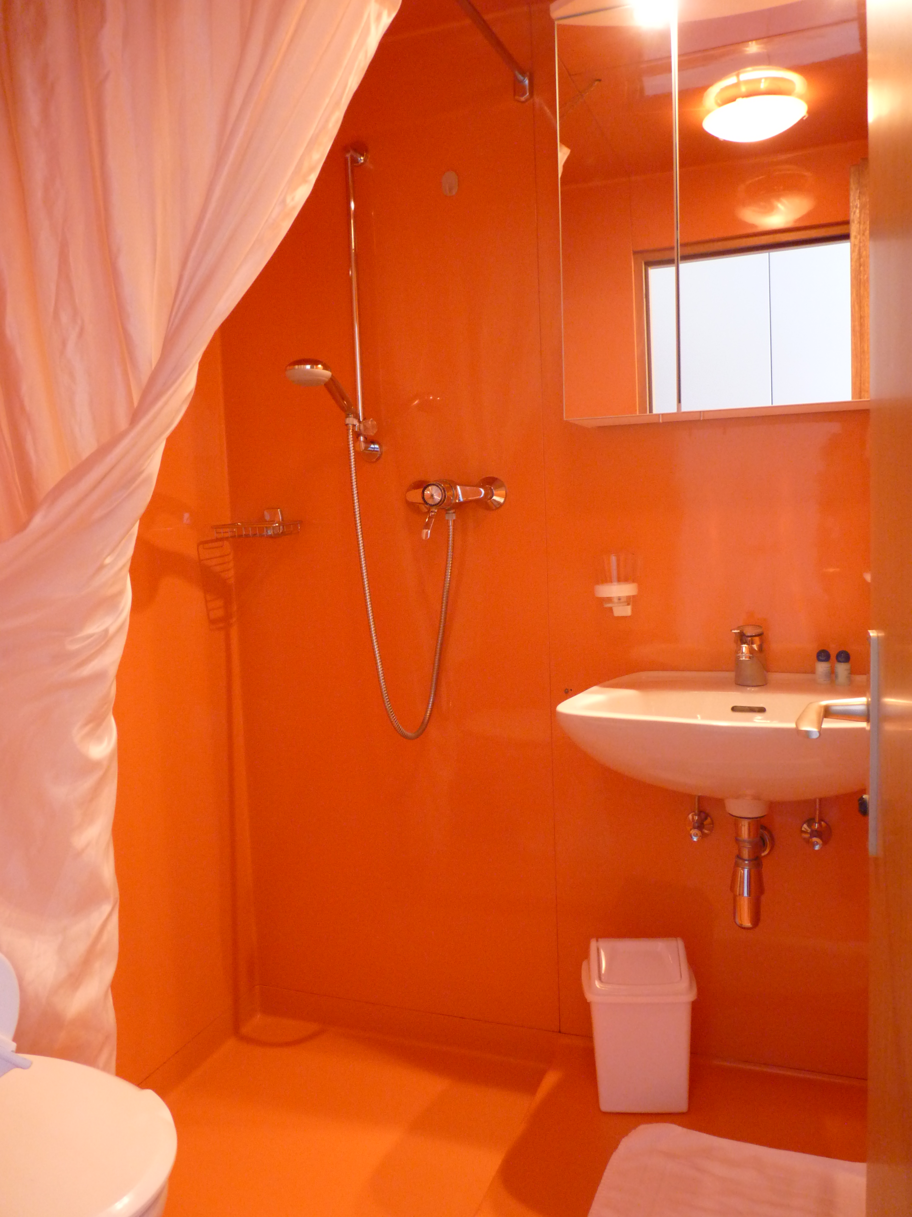 suche - Kategorie Hotel / Gasthof / Pension: 2 Sterne - Gasthof Kreuzwirt - Weisses Kreuz - Croce Bianca