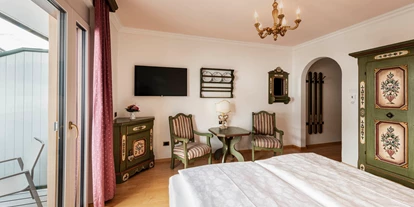 suche - Garage - Hotel Cavallino D'Oro Bed & Breakfast