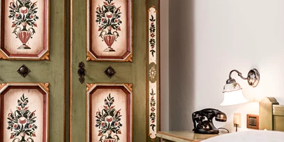 suche - Garage - Hotel Cavallino D'Oro Bed & Breakfast