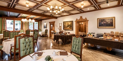 suche - Garage - Hotel Cavallino D'Oro Bed & Breakfast