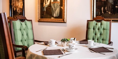 suche - Garage - Hotel Cavallino D'Oro Bed & Breakfast