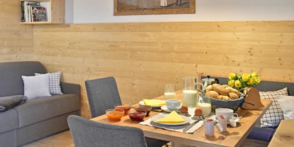 suche - Garage - Täglich frische Milch und Eier vom Hof sowie Brötchen gehören zu einem guten Frühstück dazu - Kienzlhof