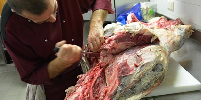 suche - Garage - Unser Fleisch vom Außerlanzinhof in Kastelruth - Hotel Zum Turm