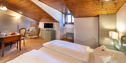 suche - Garage - Zimmer Geisler - Hotel Zum Turm