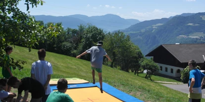 suche - WLAN - Italien - Trampolin - Bauernhof Obermalid
