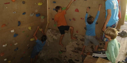 suche - WLAN - Italien - Boulderwand - Bauernhof Obermalid