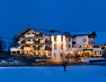 Unterkunft: Nachtaufnahme - Hotel Alpenroyal