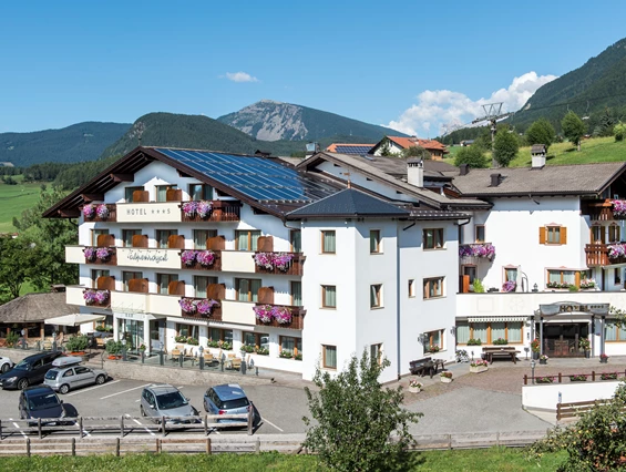 Unterkunft: Sommeransicht - Hotel Alpenroyal